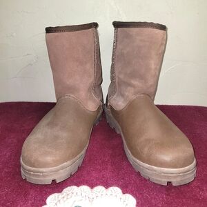 Emu Ridge Brown Boots Size 7 Australian Suede Wool Lining Mid Calf